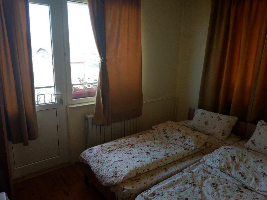 Lary Hostel 수체아바 외부 사진