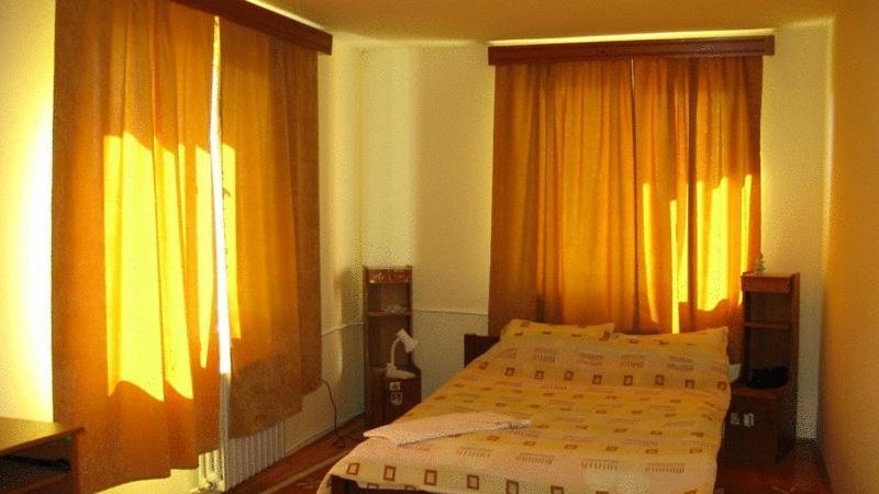 Lary Hostel 수체아바 외부 사진